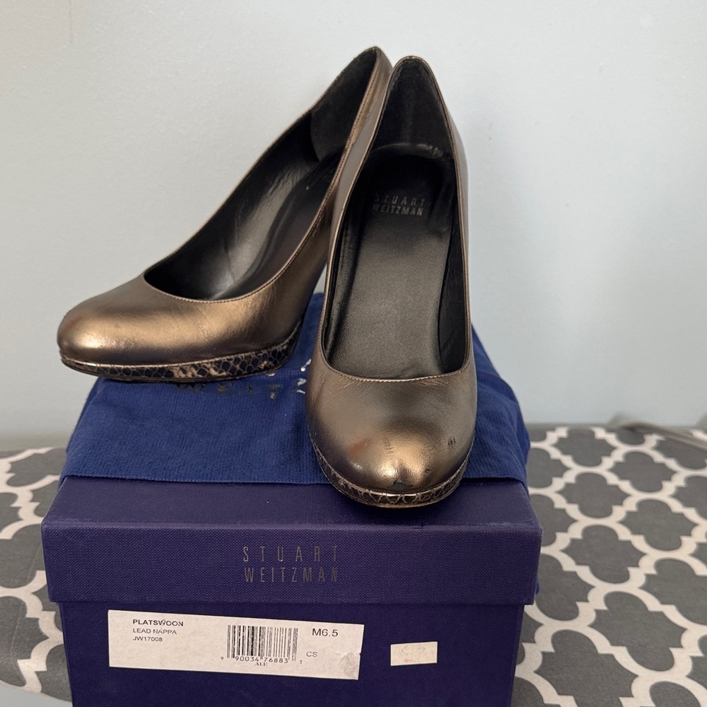 Stuart Weitzman Metallic Bronze Heels